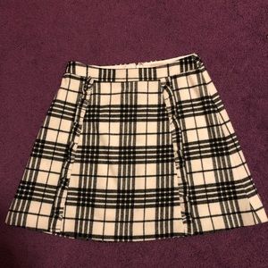 Loft Black and White Plaid Skirt Size 6 Petite